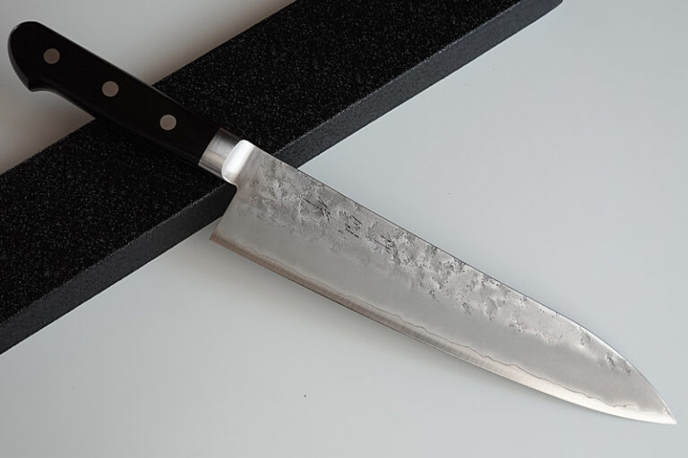 Very sharp Japanese Wa-Gyuto knife Aogami Super Zenpou